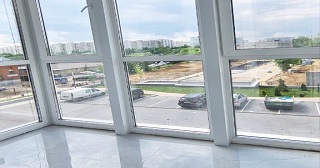 Панорамное остекление балкона Киселёвск цена от 11 тыс. руб. м/п.